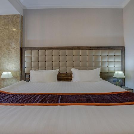 Hotel Lulu Bisjkek Eksteriør billede